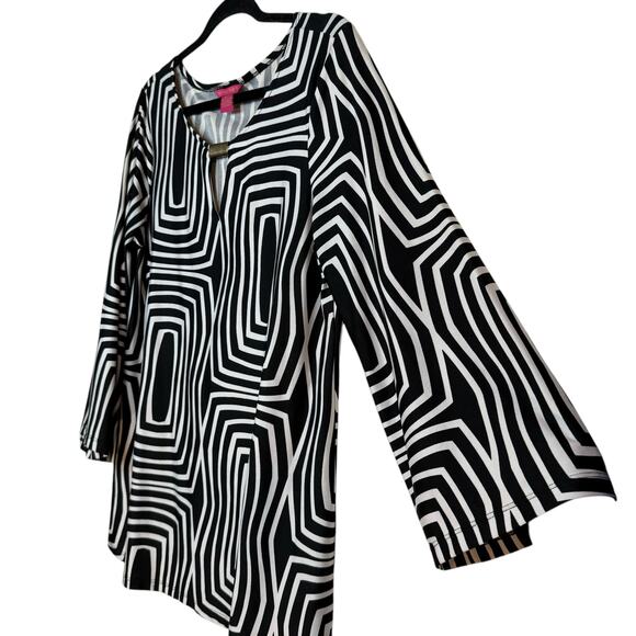 Sunny Leigh Black and White Geometric print 3/4 wide sleeve blouse Large - Picture 4 of 5
